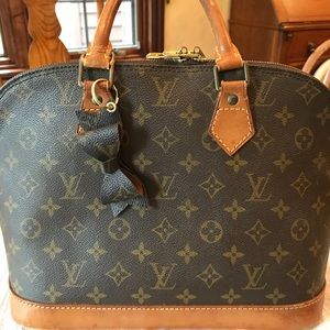Louis Vuitton Alma
